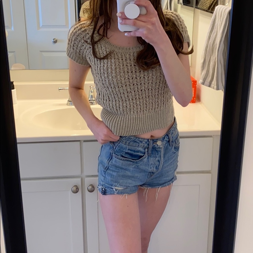 ✨academia aesthetic✨ Cropped cableknit sweater top
